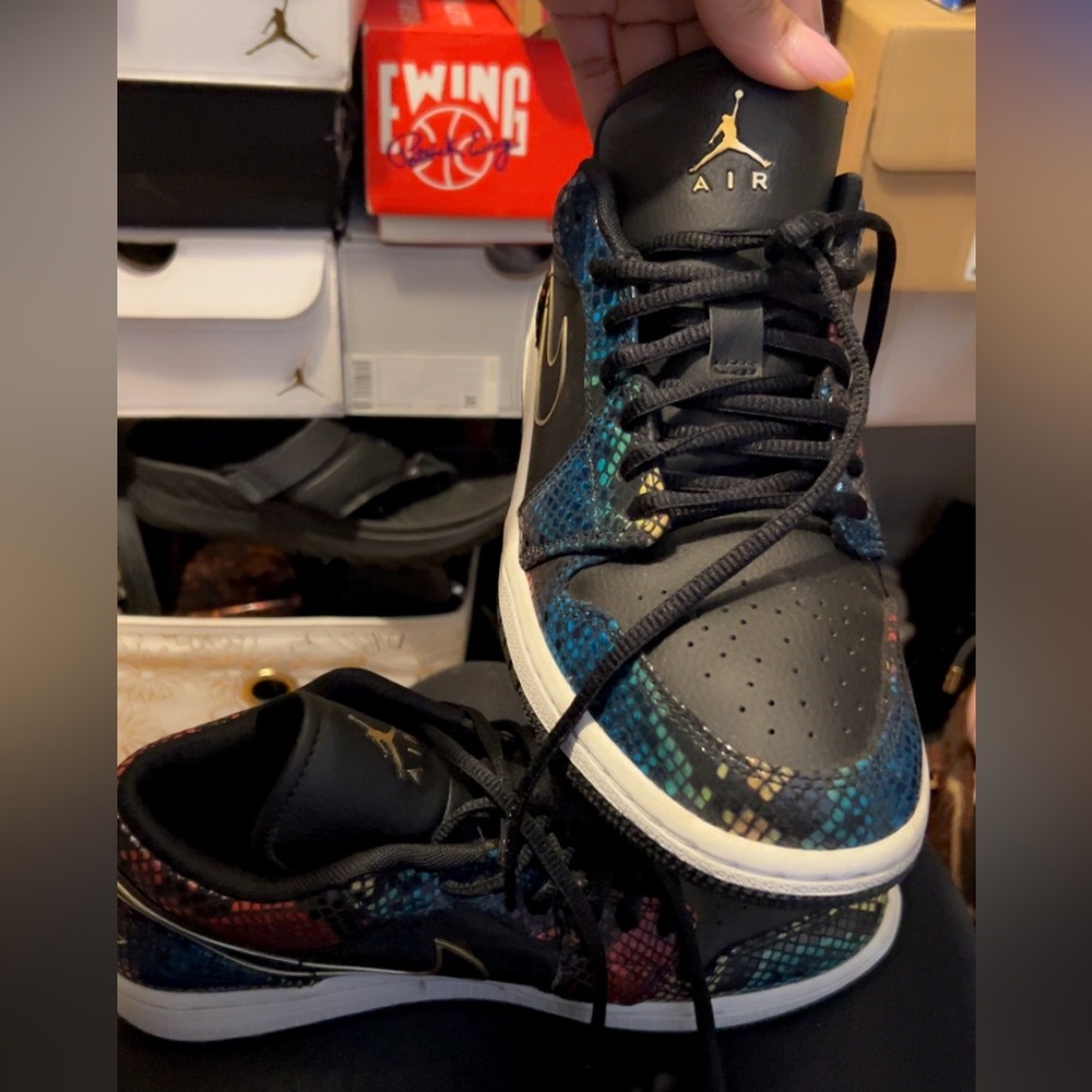 Jordan Women's Sneakers - Black and Multicolor